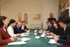 魏志强简要引见了我 